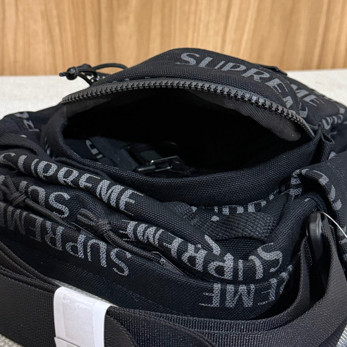 Supreme Shoulder Bag - Black