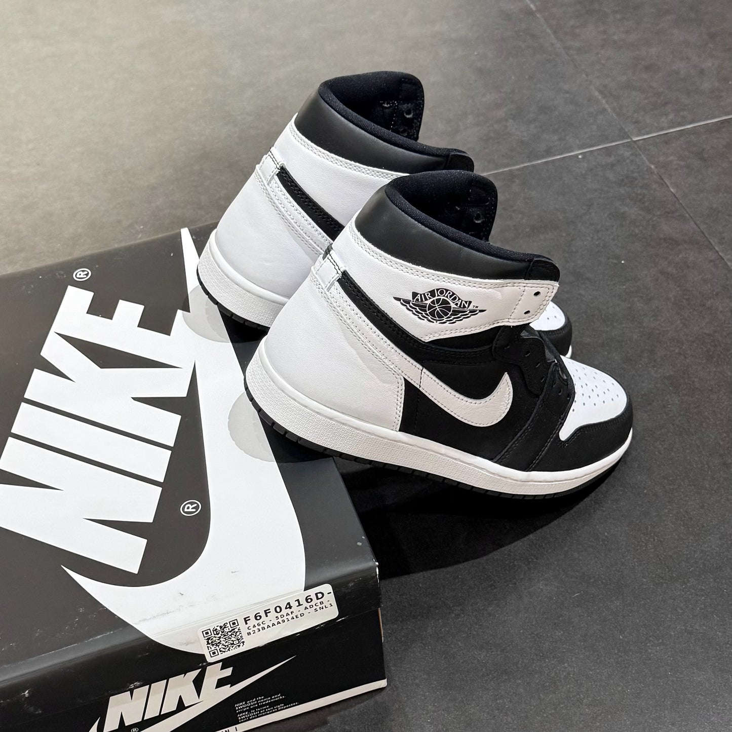 Jordan 1 High - Black & White