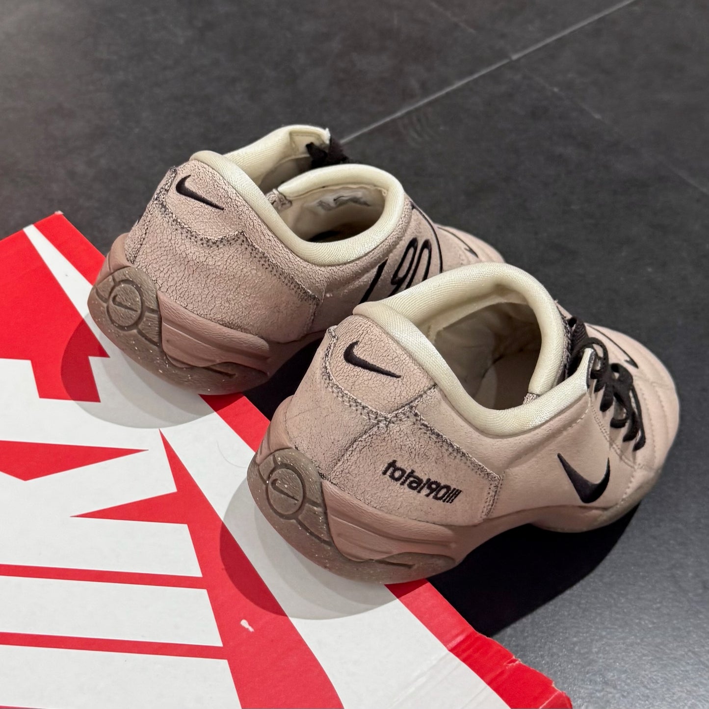 Nike Total 90 - Pearl White & Shadow Brown