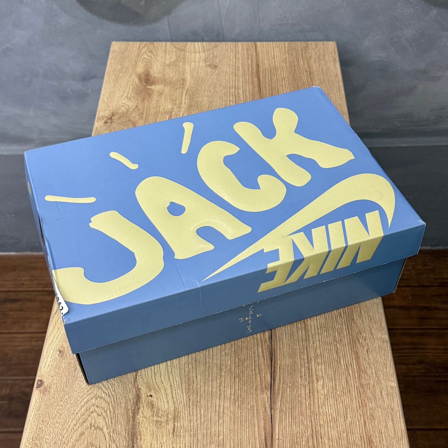 Nike x Travis Scott Zoom Field Jaxx - Light Chocolate