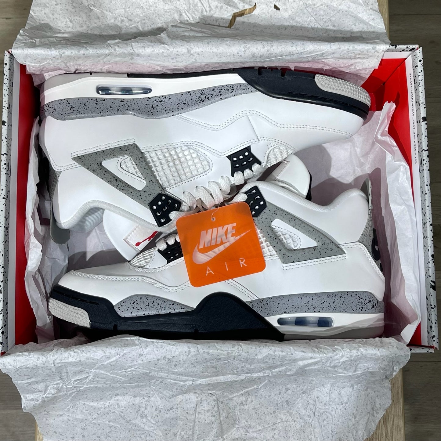 Jordan 4 - White Cement