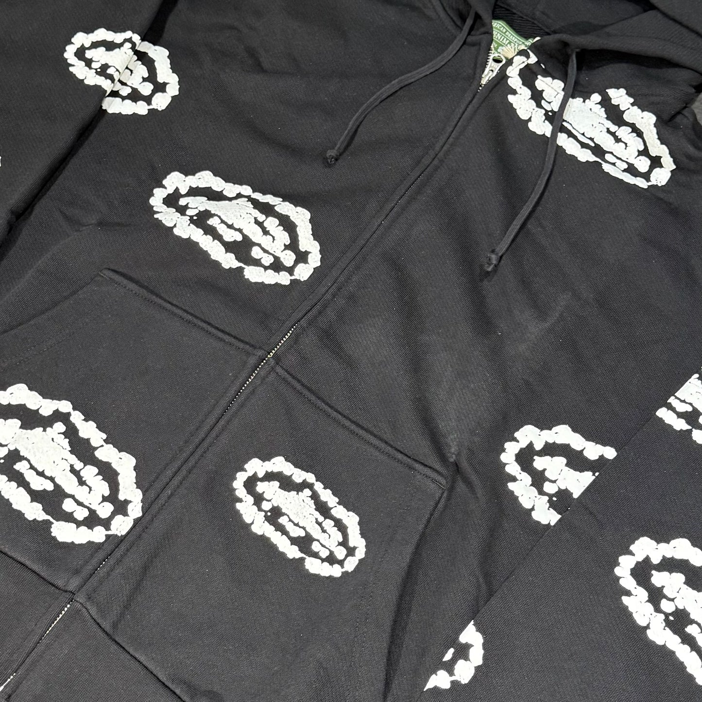 Denim Tears x Corteiz Island Wreath Zip Hoodie - Black