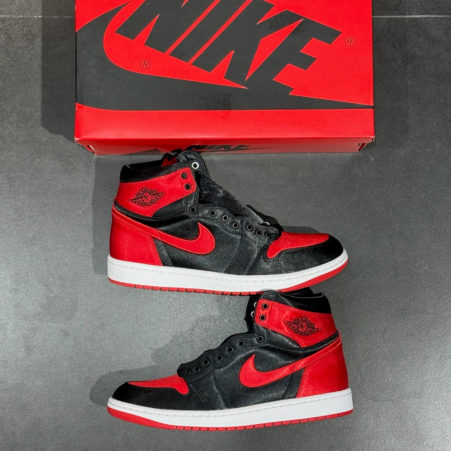 Jordan 1 High - Satin Bred (W)