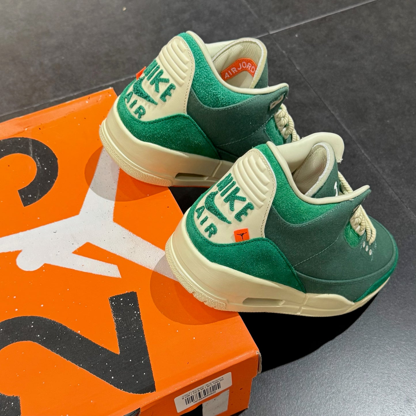 Jordan 3 x Nina Chanel - Abney Bicoastal W
