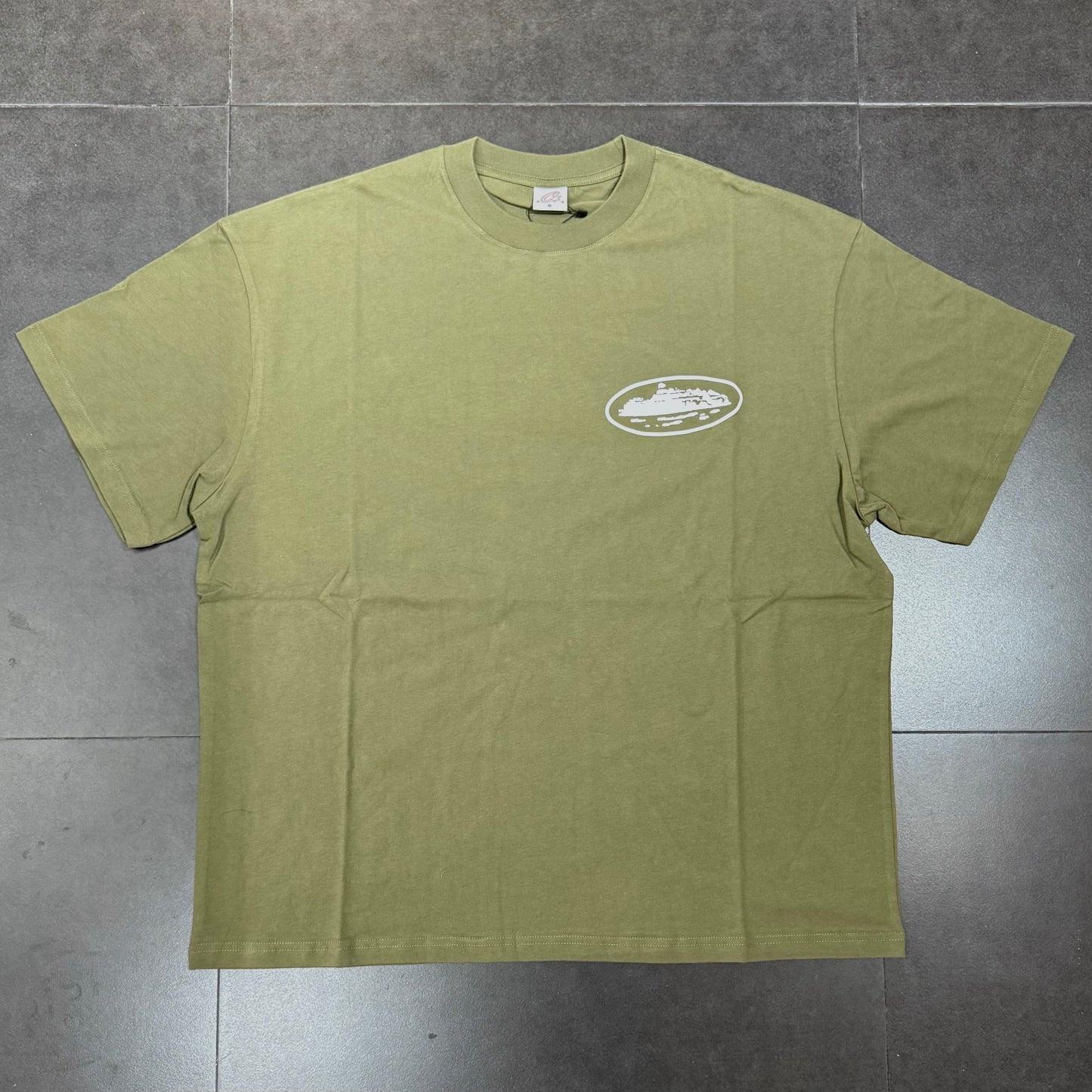 Corteiz Island Puff Print Tee - Olive