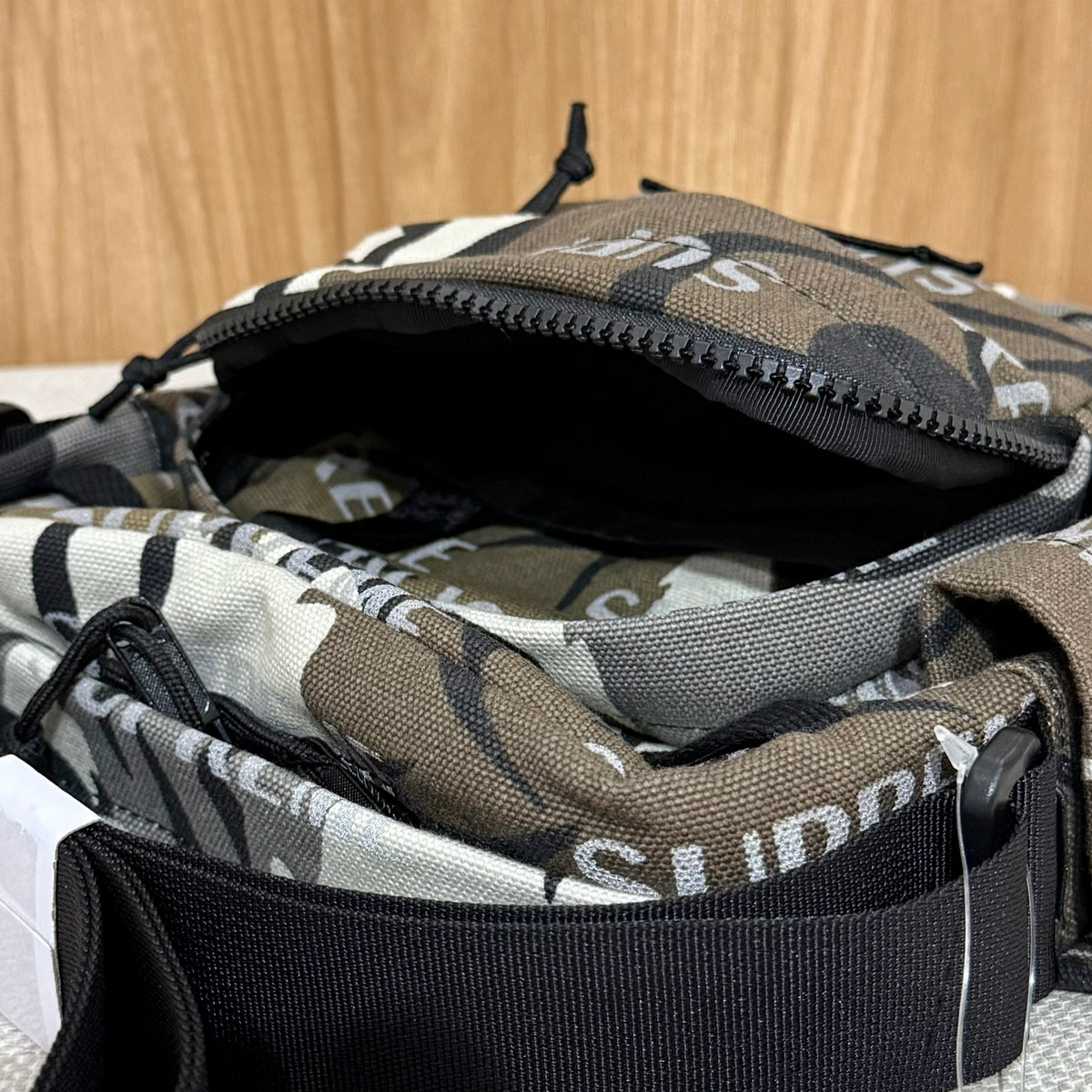 Supreme Shoulder Bag - Predator Camo