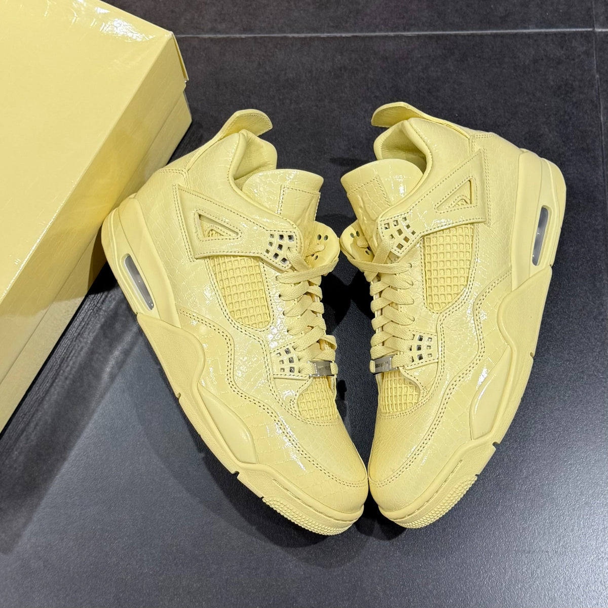 Jordan 4 x J Balvin - Lemonade