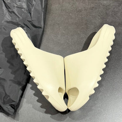 Yeezy Slides - Vainilla