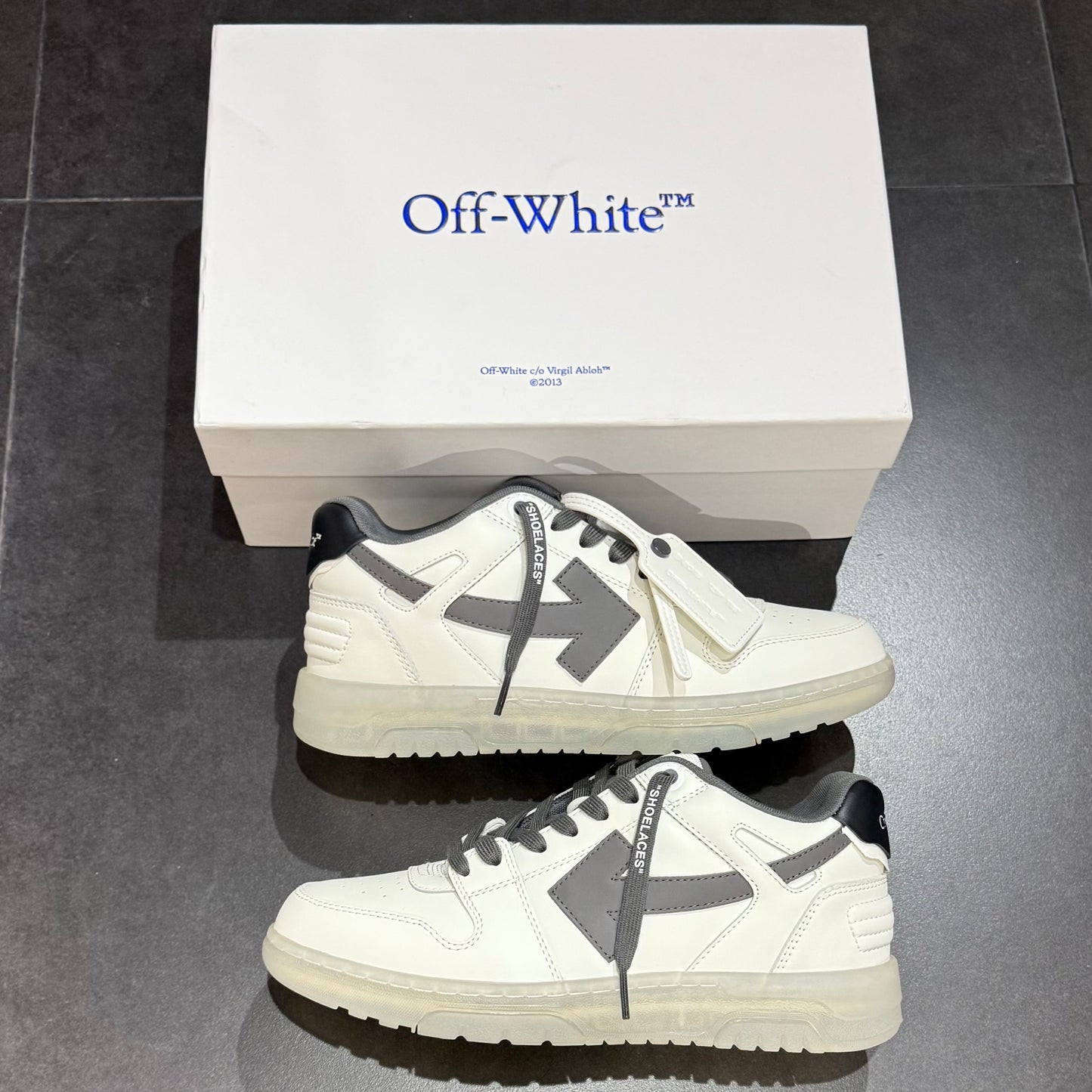 Off White Out Of Office Transparent - White & Dark Grey