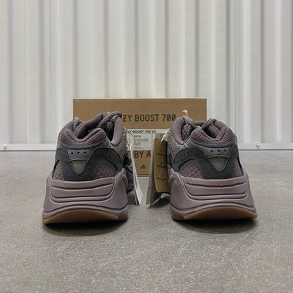 Yeezy Boost 700 V2 - Mauve