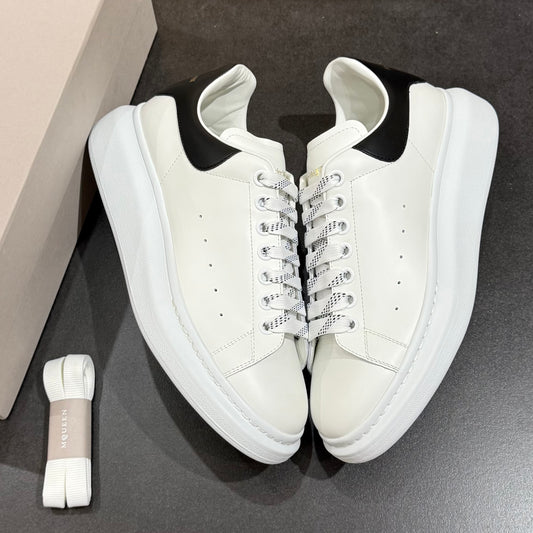 Alexander McQueen Oversized - White Black