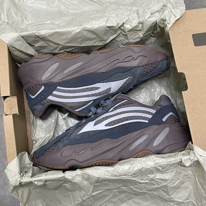 Yeezy Boost 700 V2 - Mauve