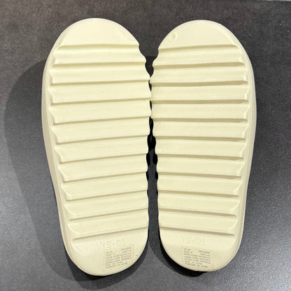 Yeezy Slides - Vainilla