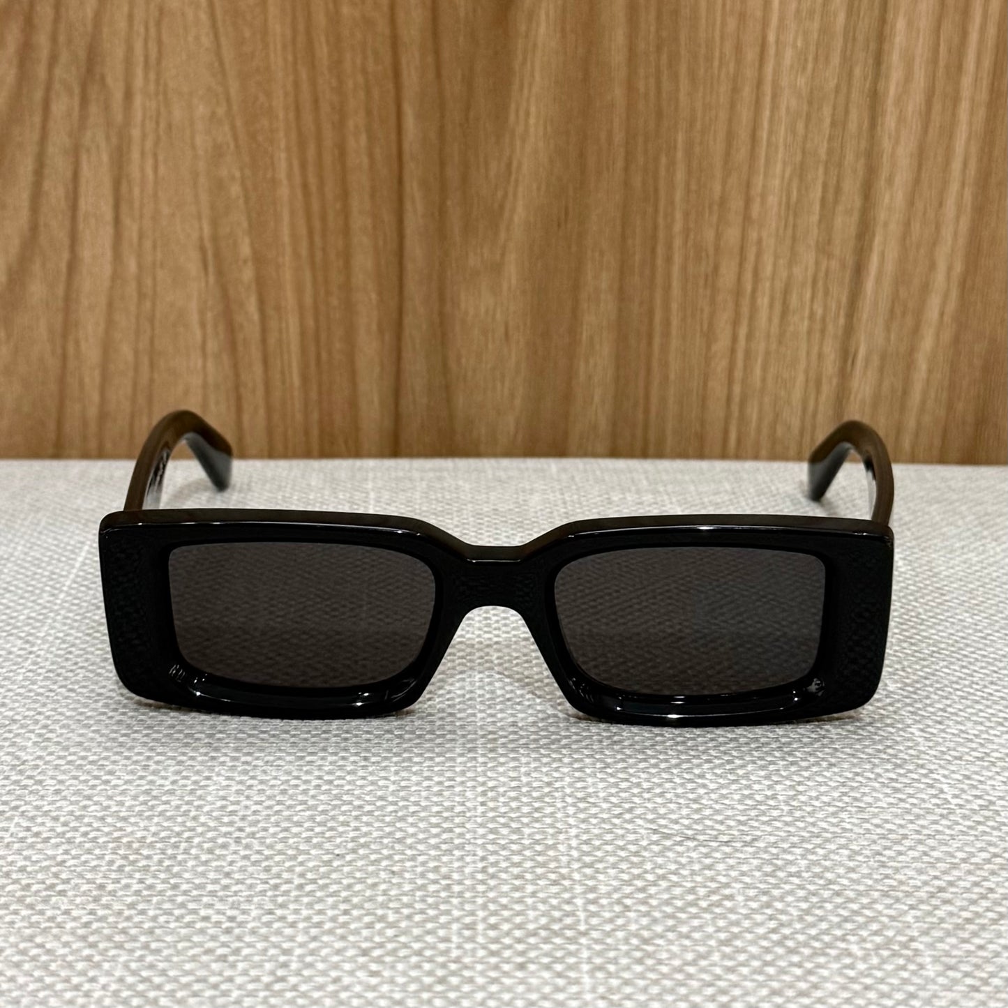 Off White Arthur Sunglasses - Black & Dark Grey
