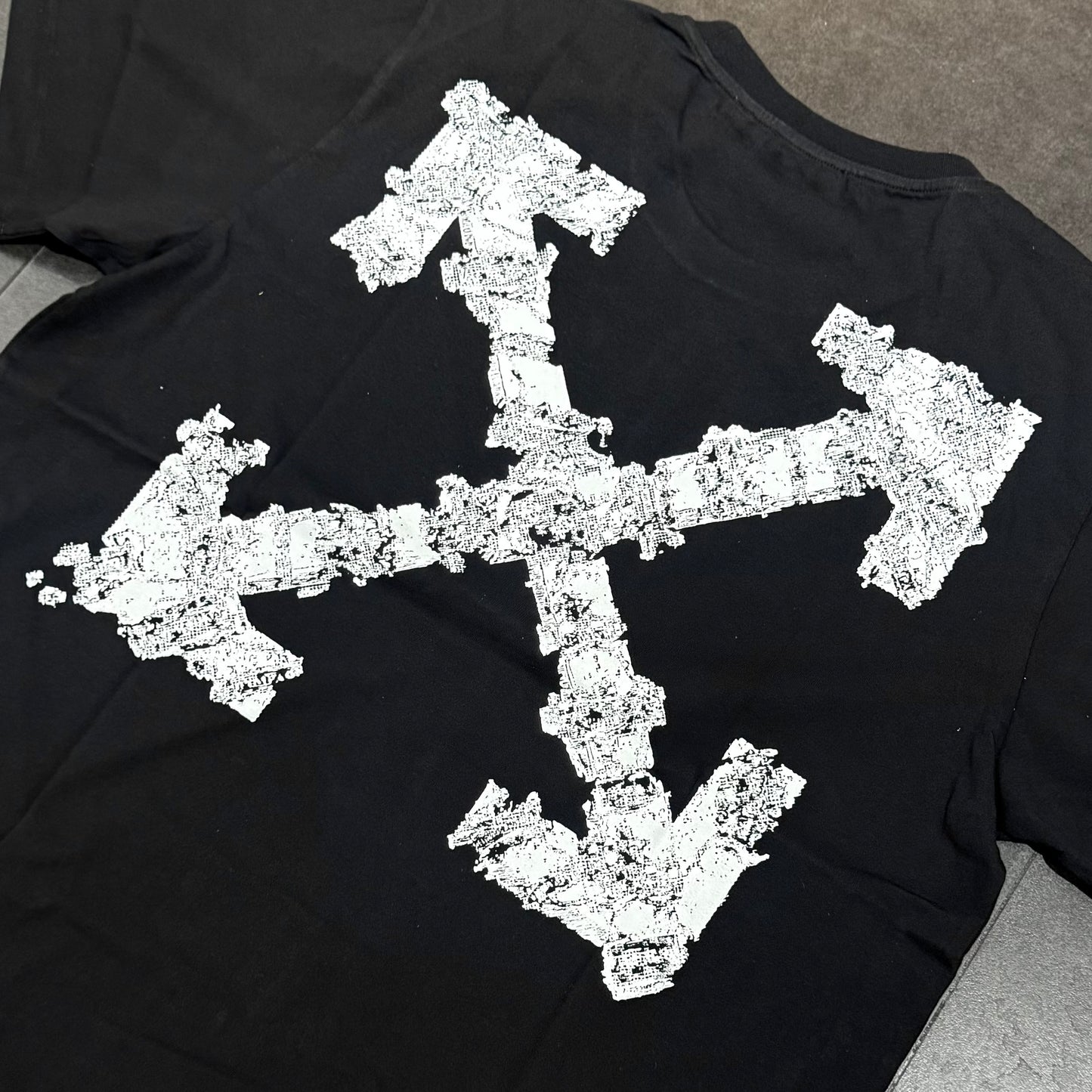 Off White Heraldic Arrow Tee - Black