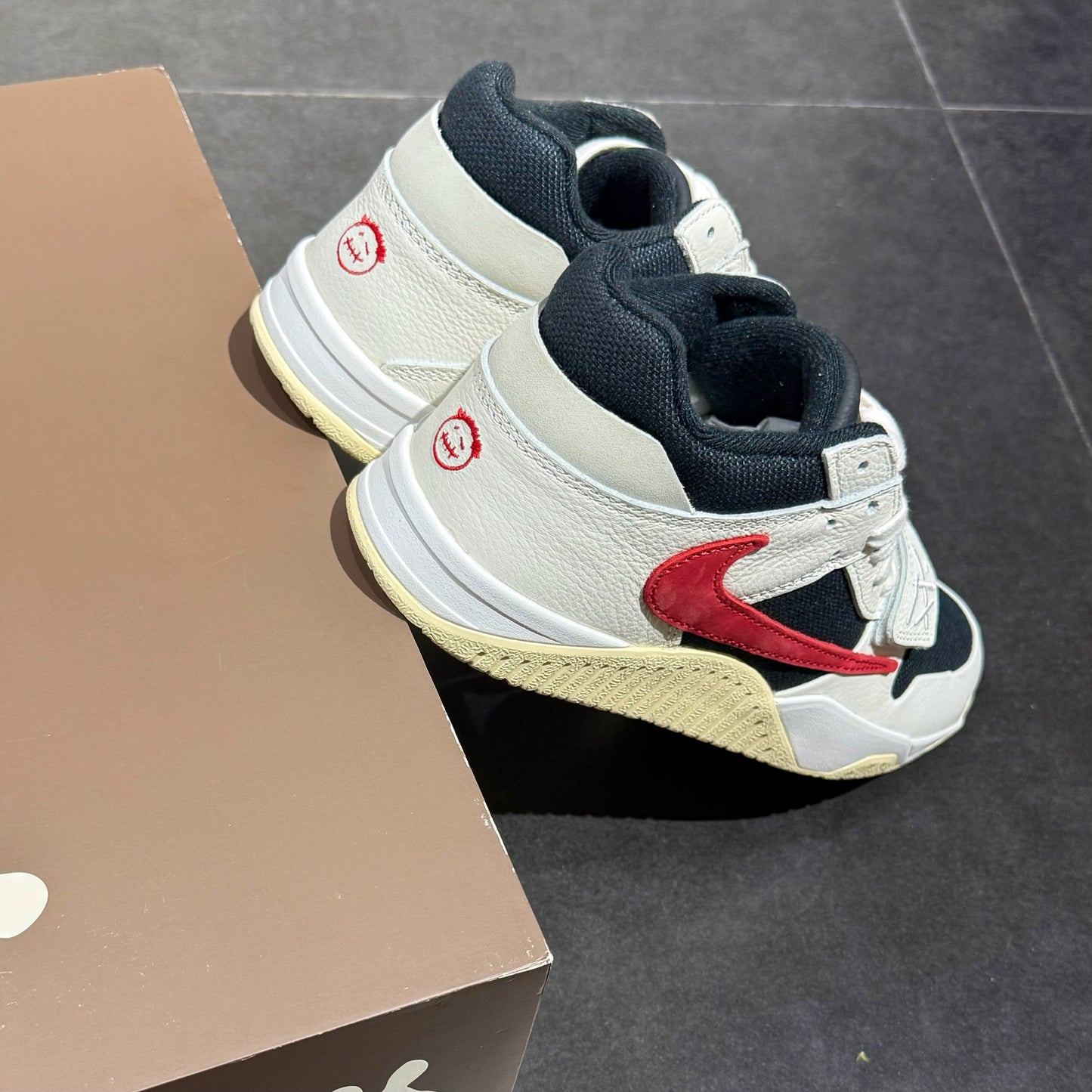 Jordan x Travis Scott Jumpman Jack - University Red