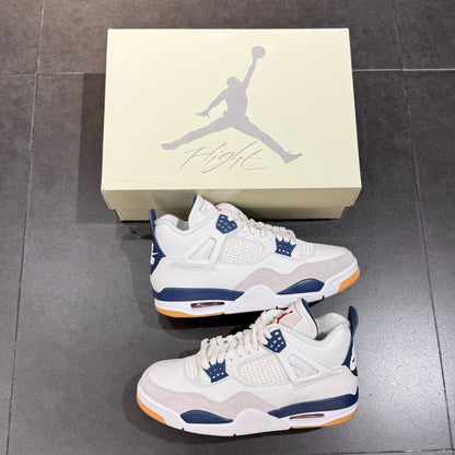 Jordan 4 SB - Navy