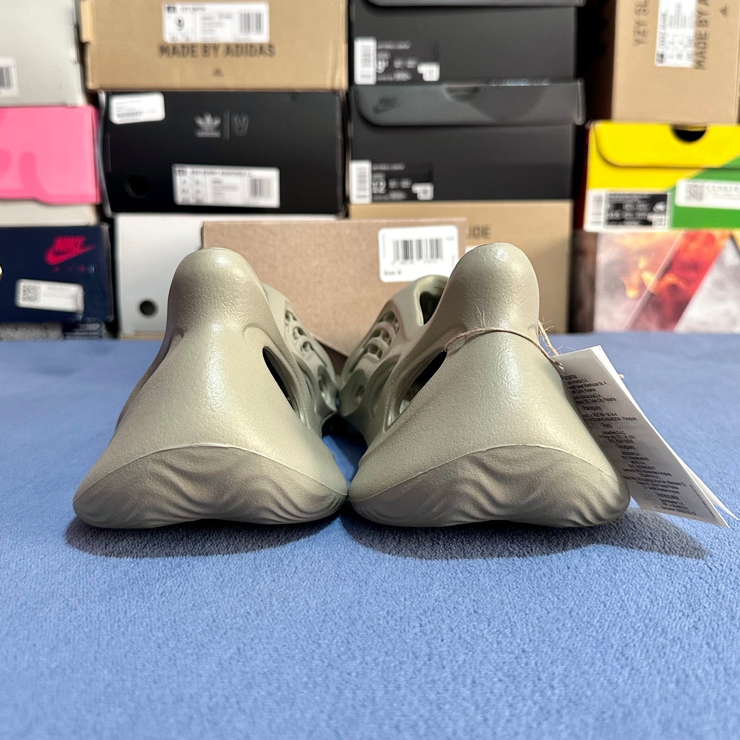 Yeezy Foam Rnr - Stone Salt