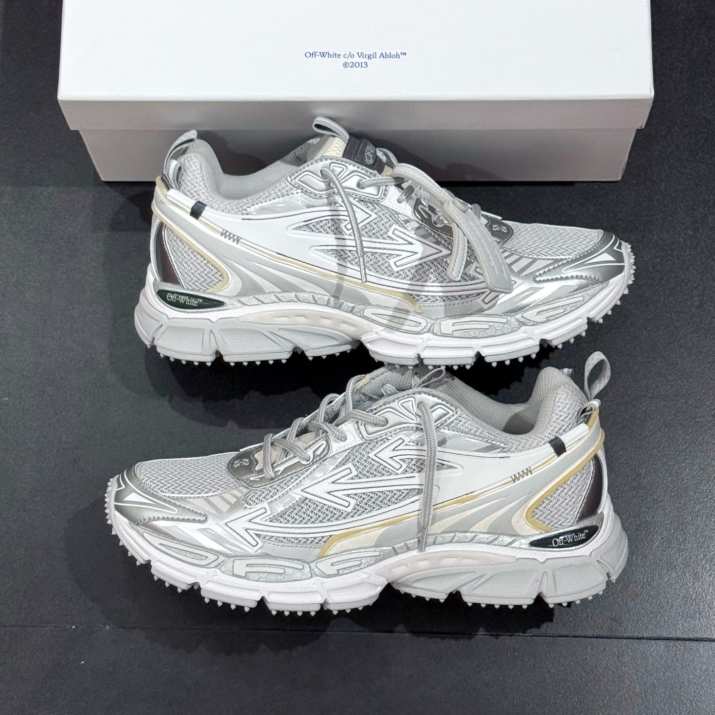 Off White Be Right Back Lace Up - Grey & White