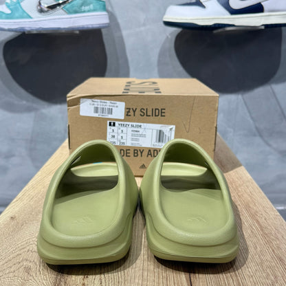 Yeezy Slides - Resin