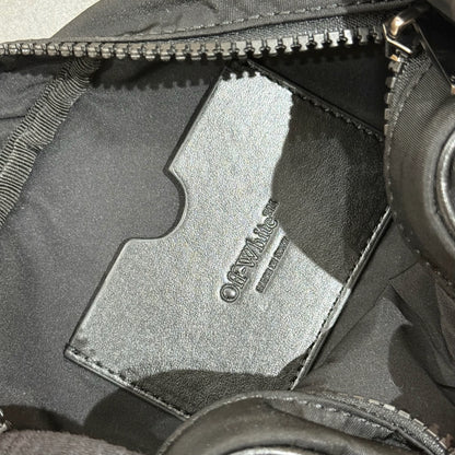 Off-White Heritage Messenger Bag - Black