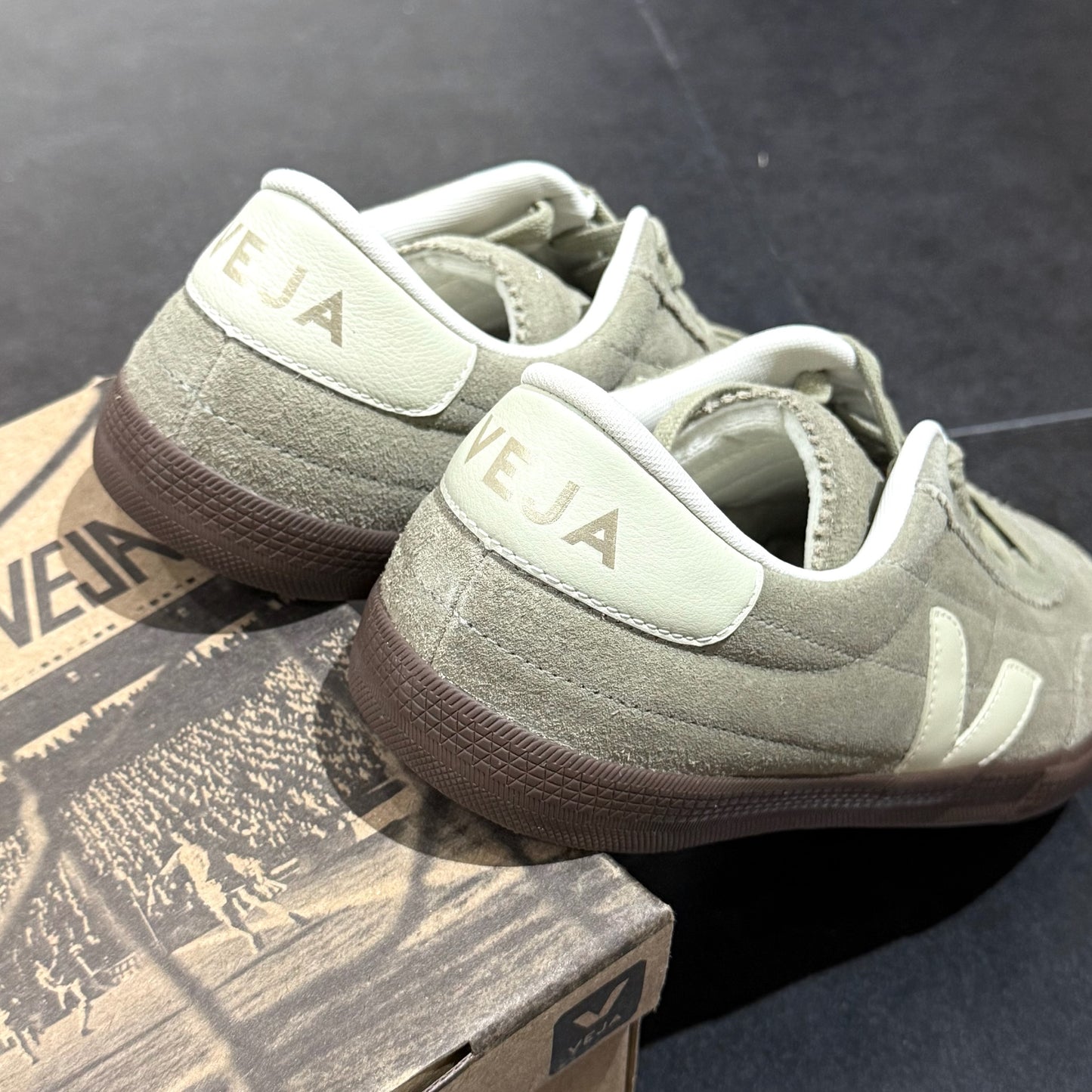 Veja Panenka - Taupe Pierre Bark