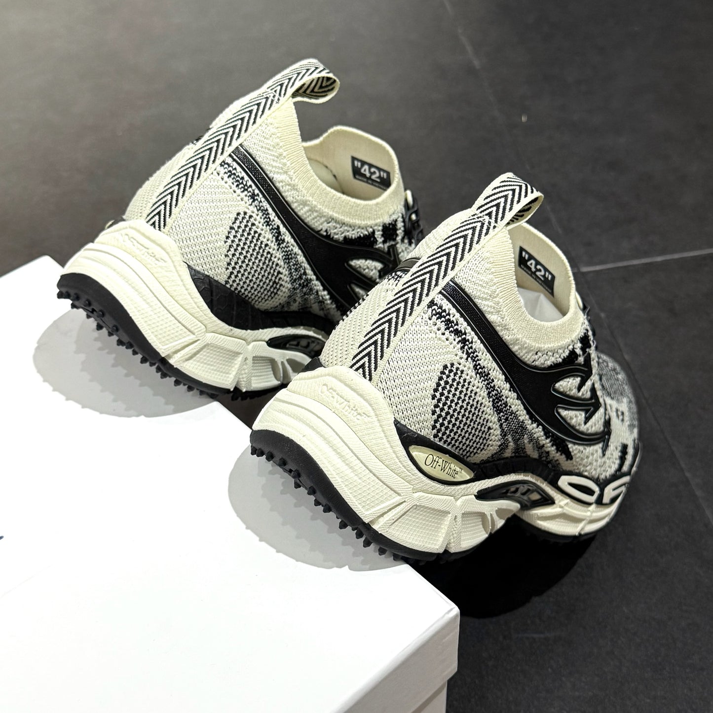 Off White Be Right Back Knit - Sand & Black