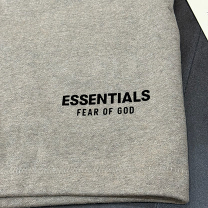 Essentials SS25 Classic Short - Homestead Heather