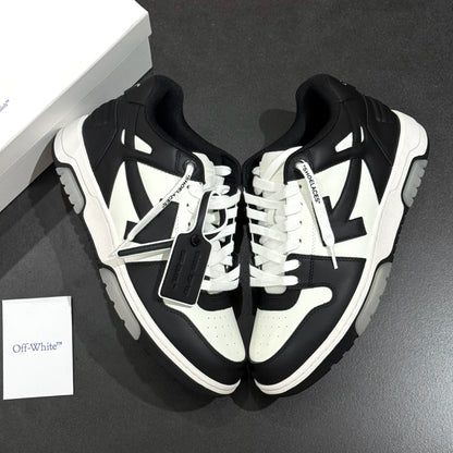 Off White Out Of Office - Black & White