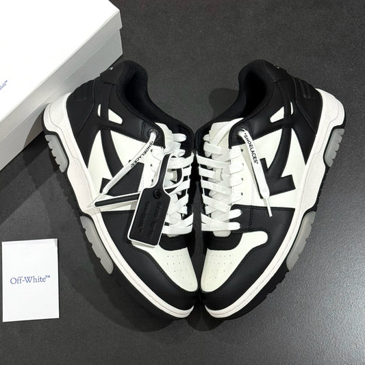 Off White Out Of Office - Black & White