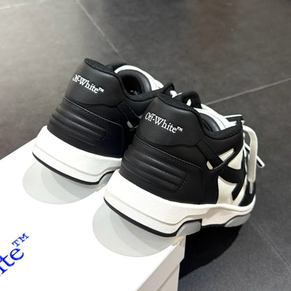 Off White Out Of Office - Black & White