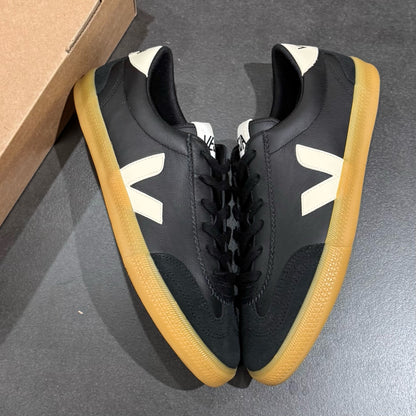 Veja Volley Leather - Black Pierre