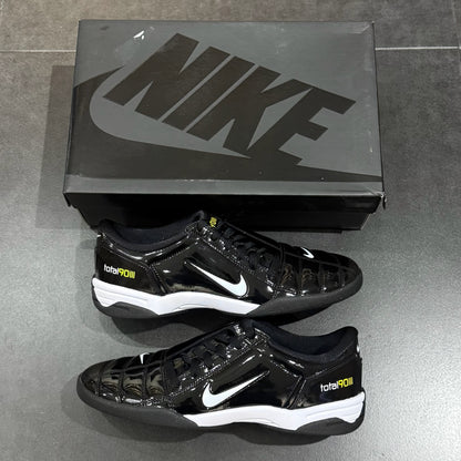 Nike Total 90 - Black