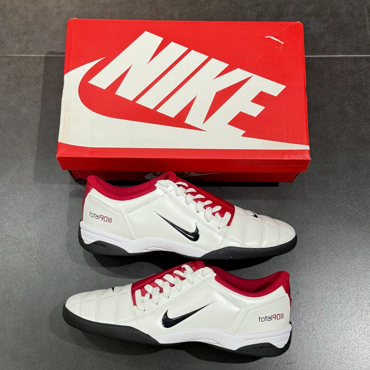 Nike Total 90 - White & Gym Red