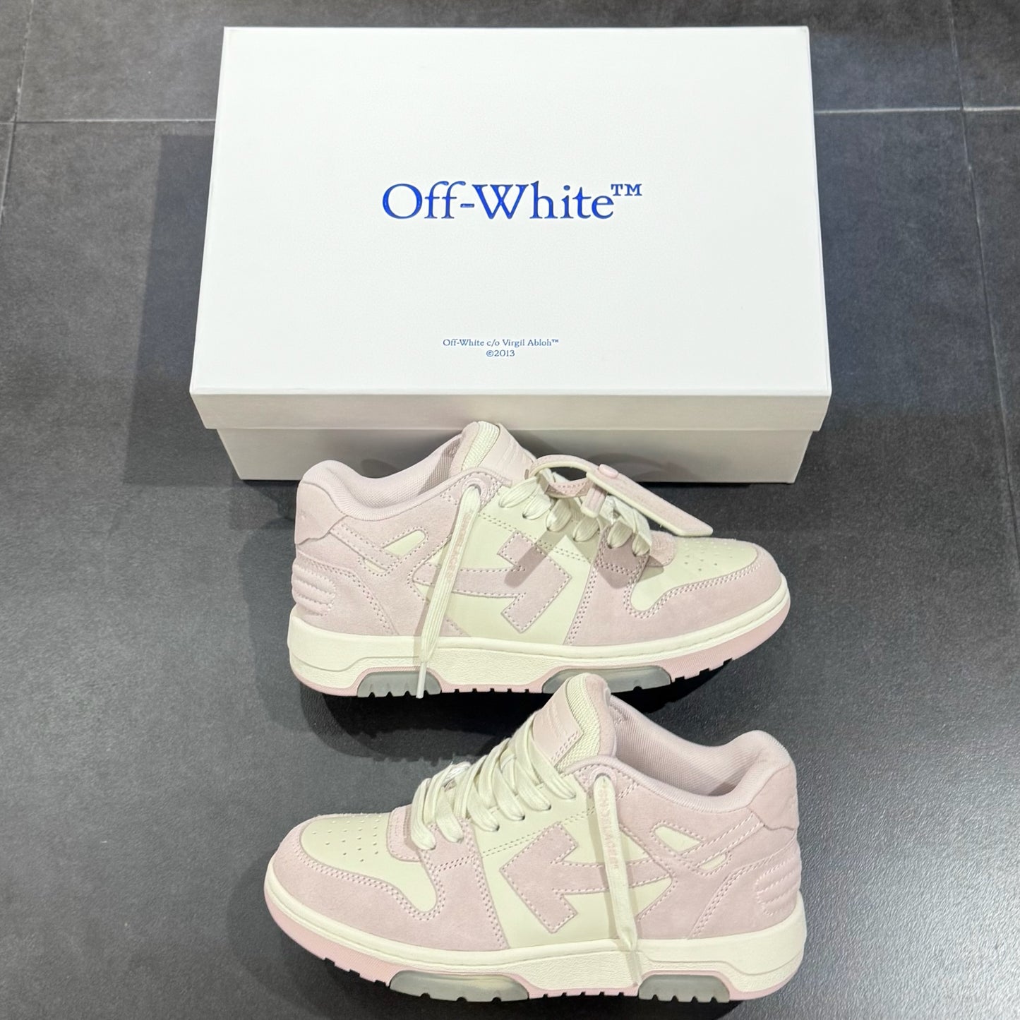 Off White Out Of Office Suede - Pink