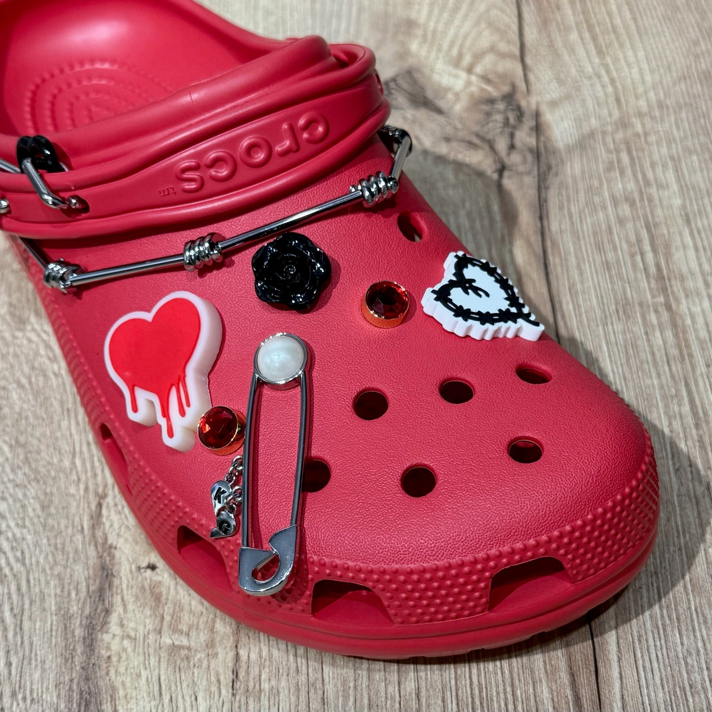 Crocs x Karol G Classic Clog Metal Hearts Flame - Red