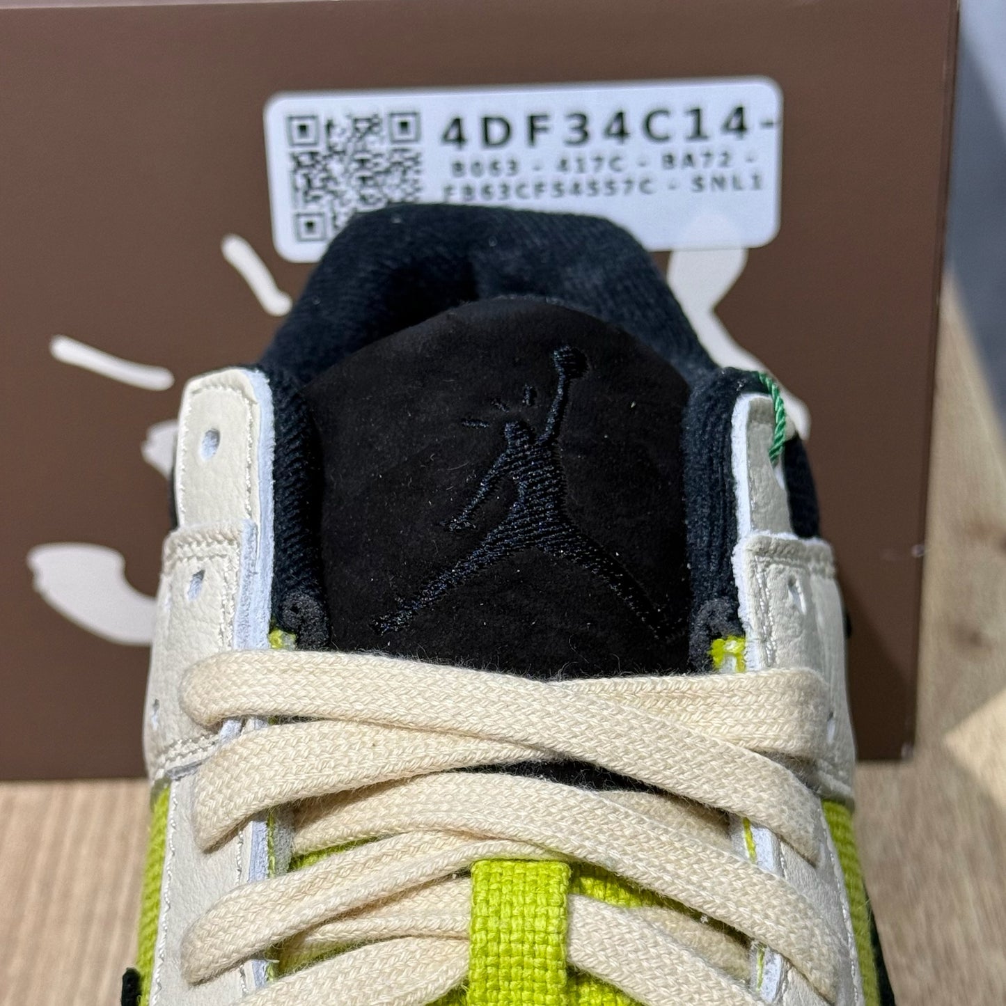 Jordan x Travis Scott Jumpman Jack - Bright Cactus