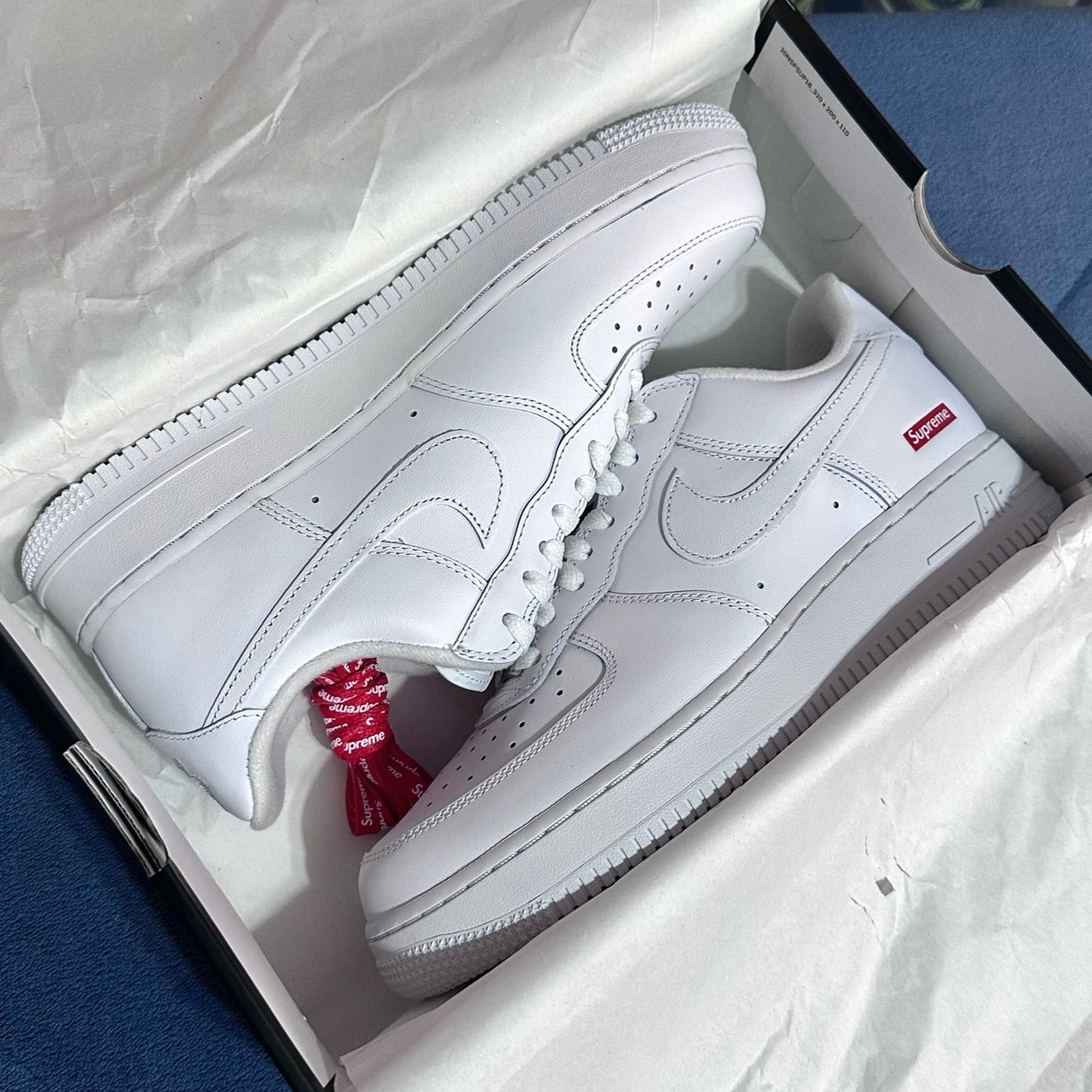 Nike x Supreme Air Force 1 - White