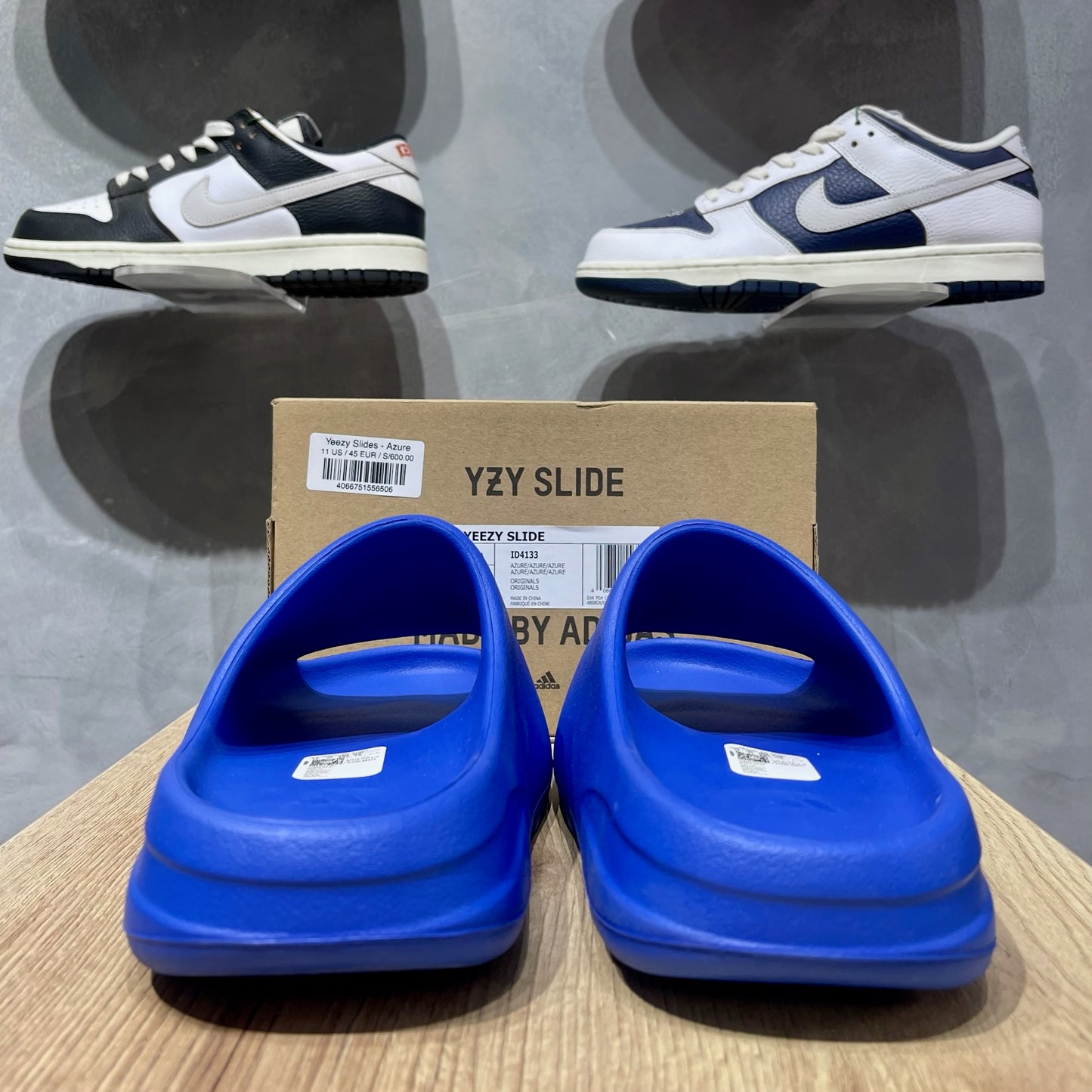 Yeezy Slides - Azure