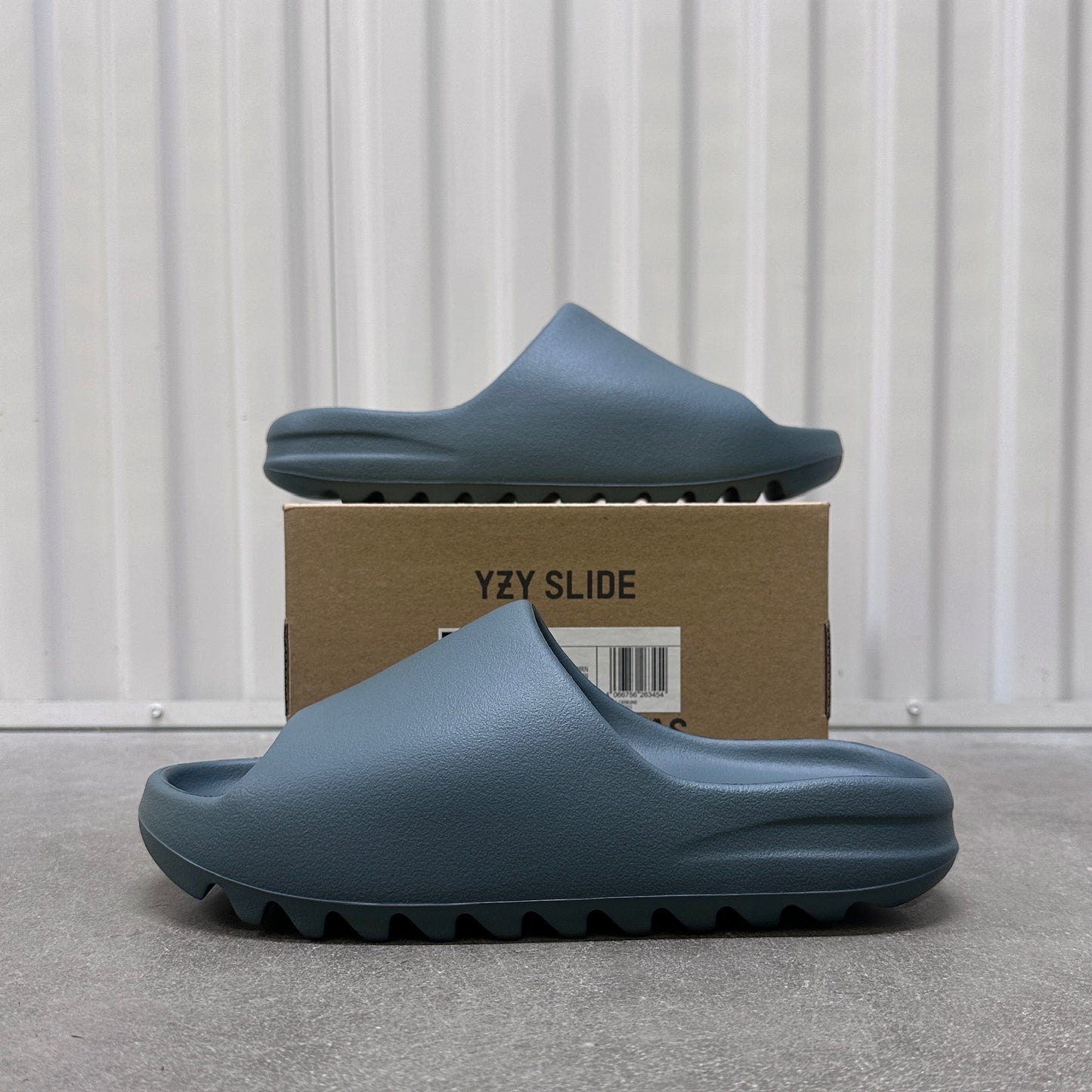 Yeezy Slides - Slate Marine