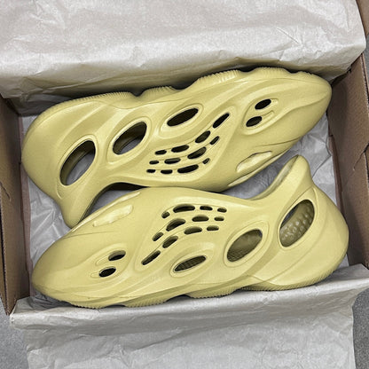 Yeezy Foam Rnr - Sulfur