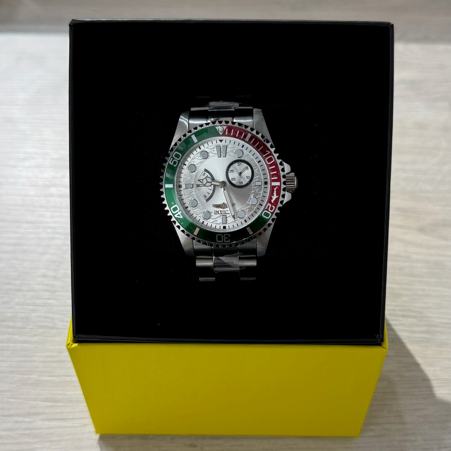 Invicta Pro Diver Watch 43mm - Italy