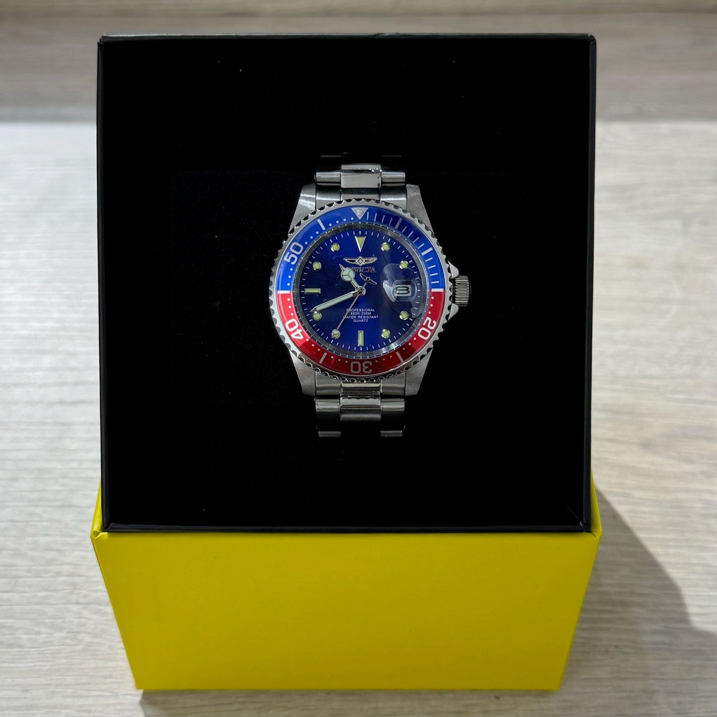 Invicta Pro Diver Watch 40mm - Blue & Red
