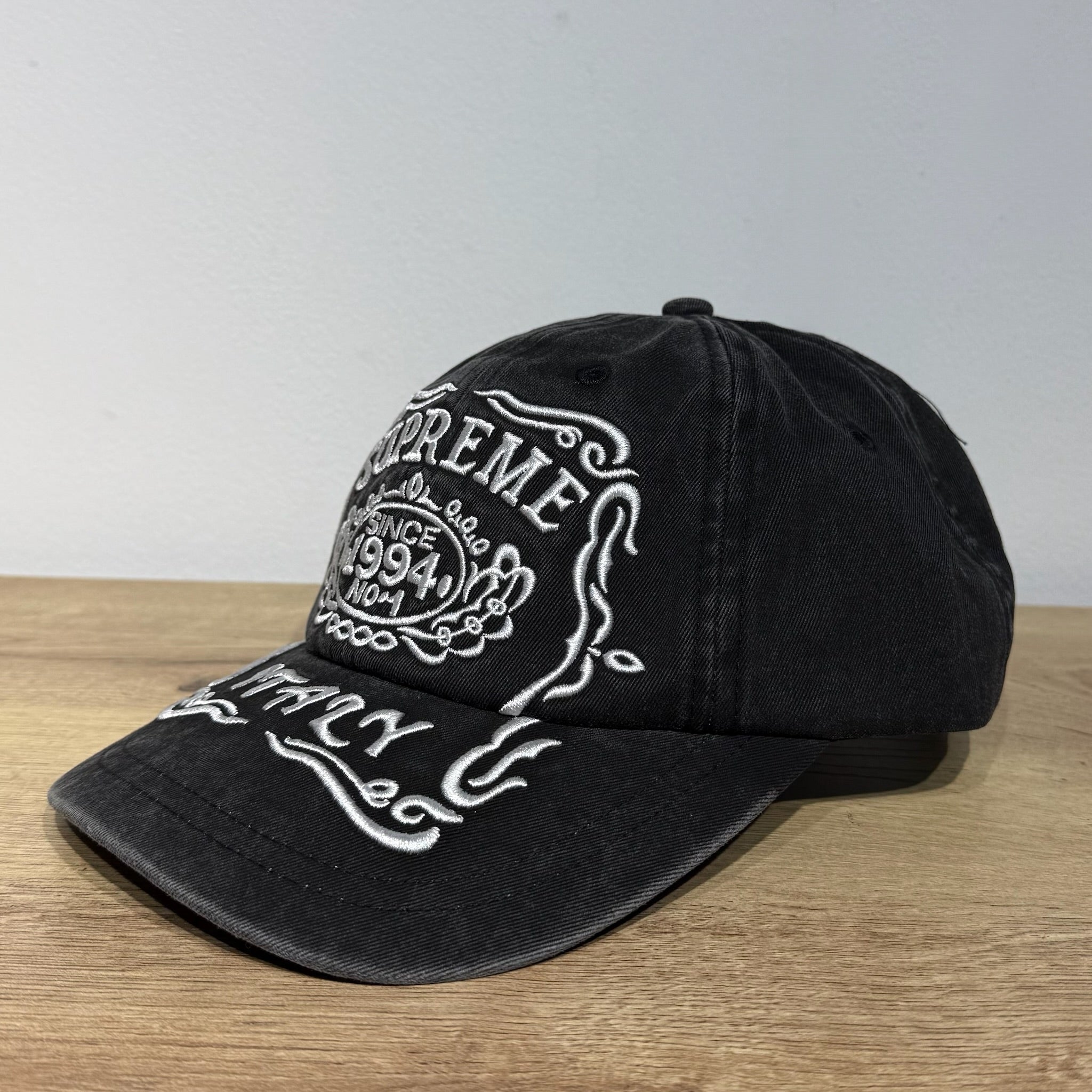 Supreme Italy 6-Panel Cap - Black – Pulse Peru