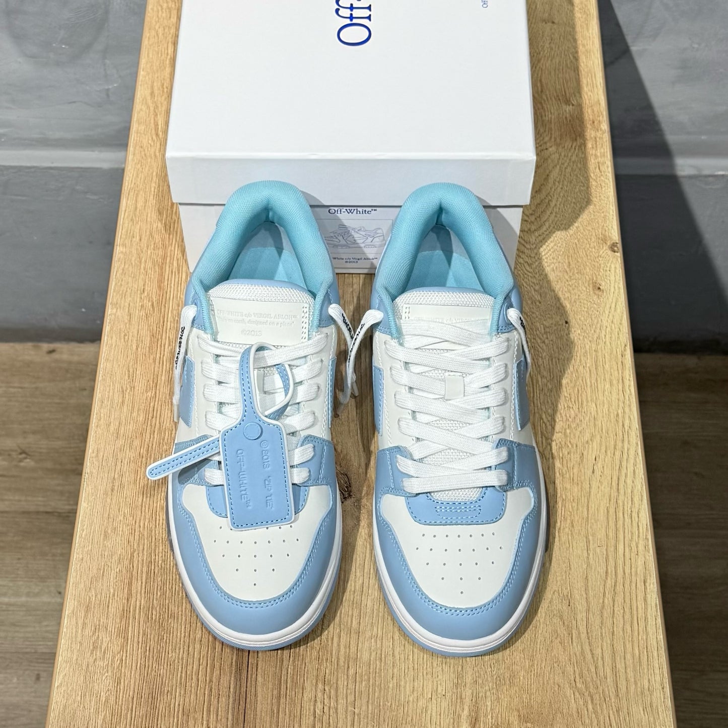 Off White Out Of Office - Light Blue