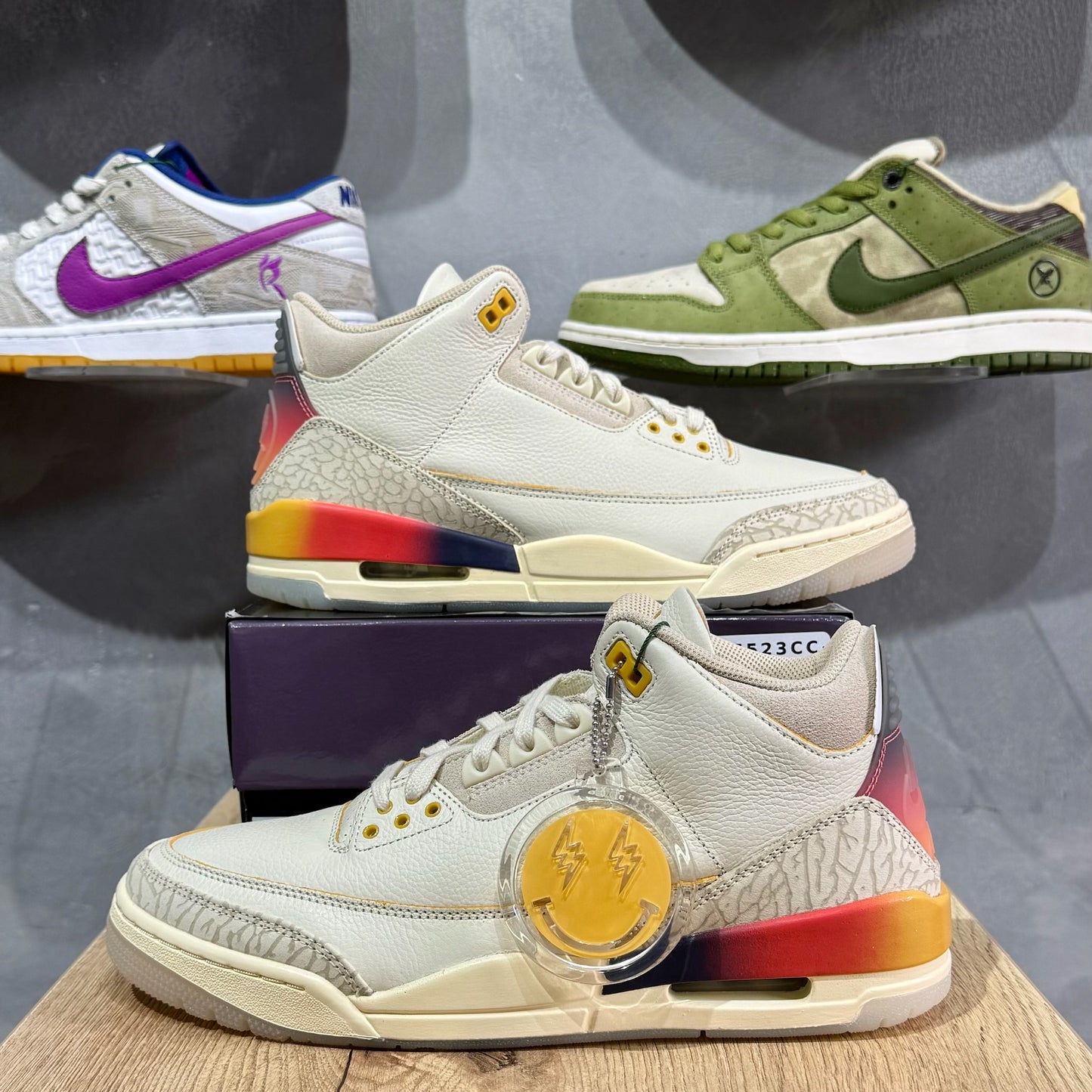 Jordan 3 x J Balvin - Medellin Sunset