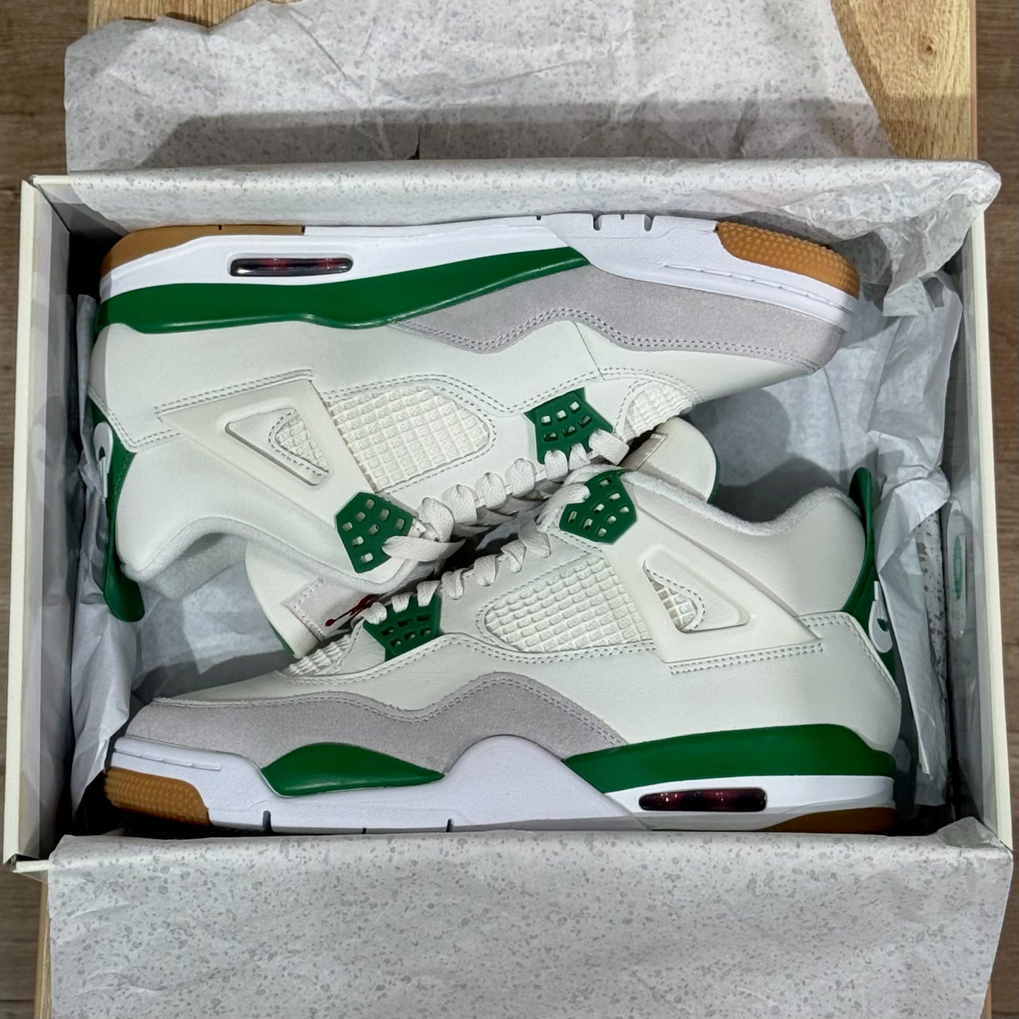 Jordan 4 SB - Pine Green