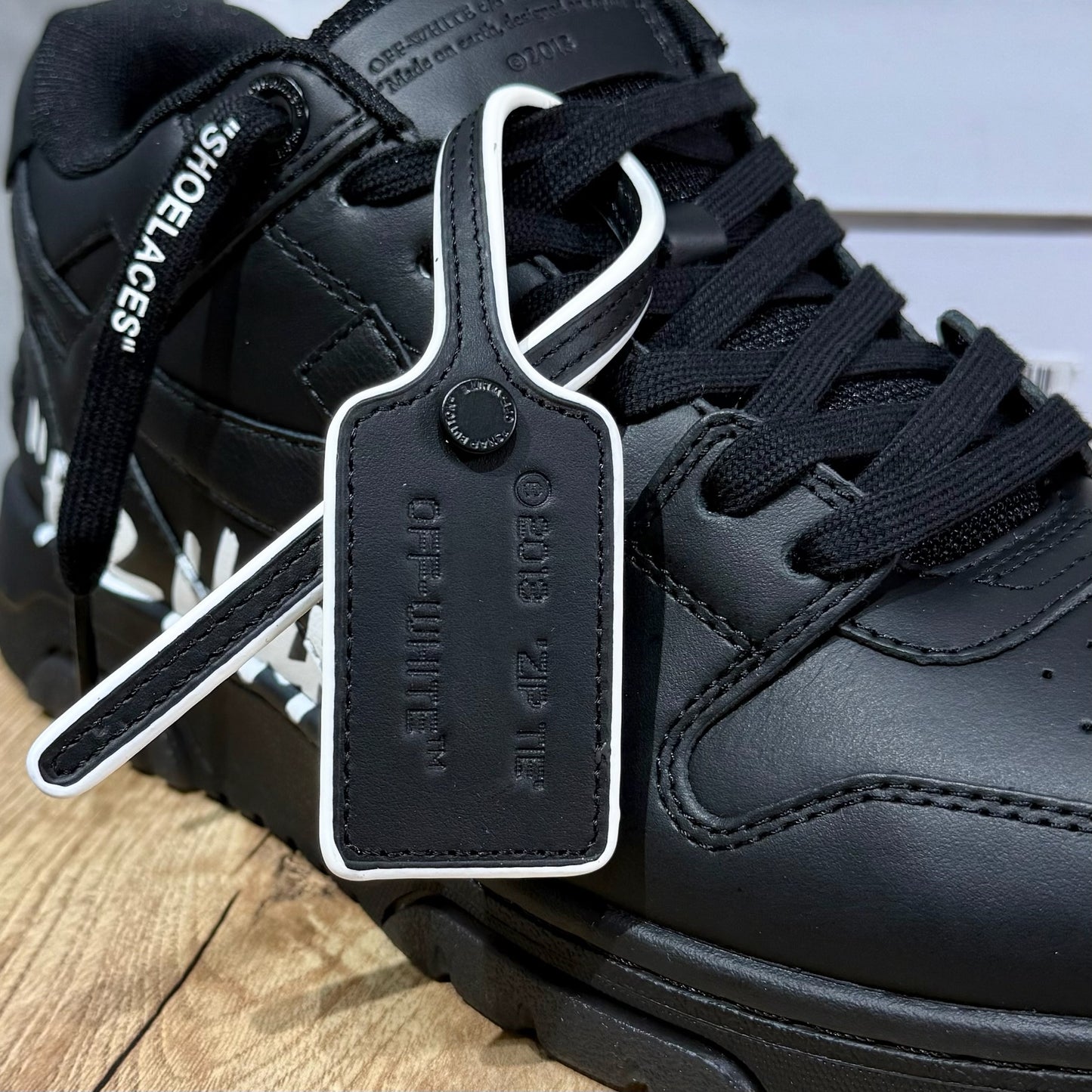 Off White Out Of Office For Walking - Black