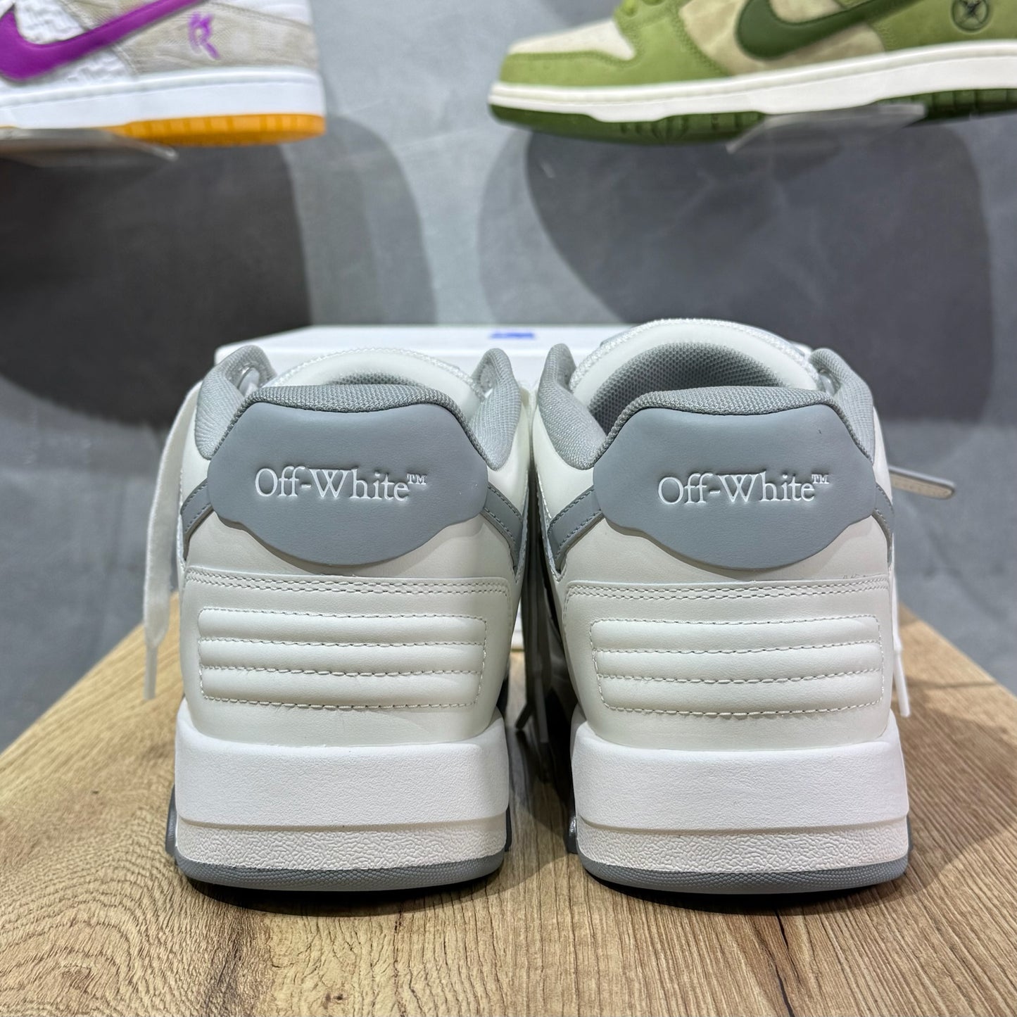 Off White Out Of Office - White & Grey