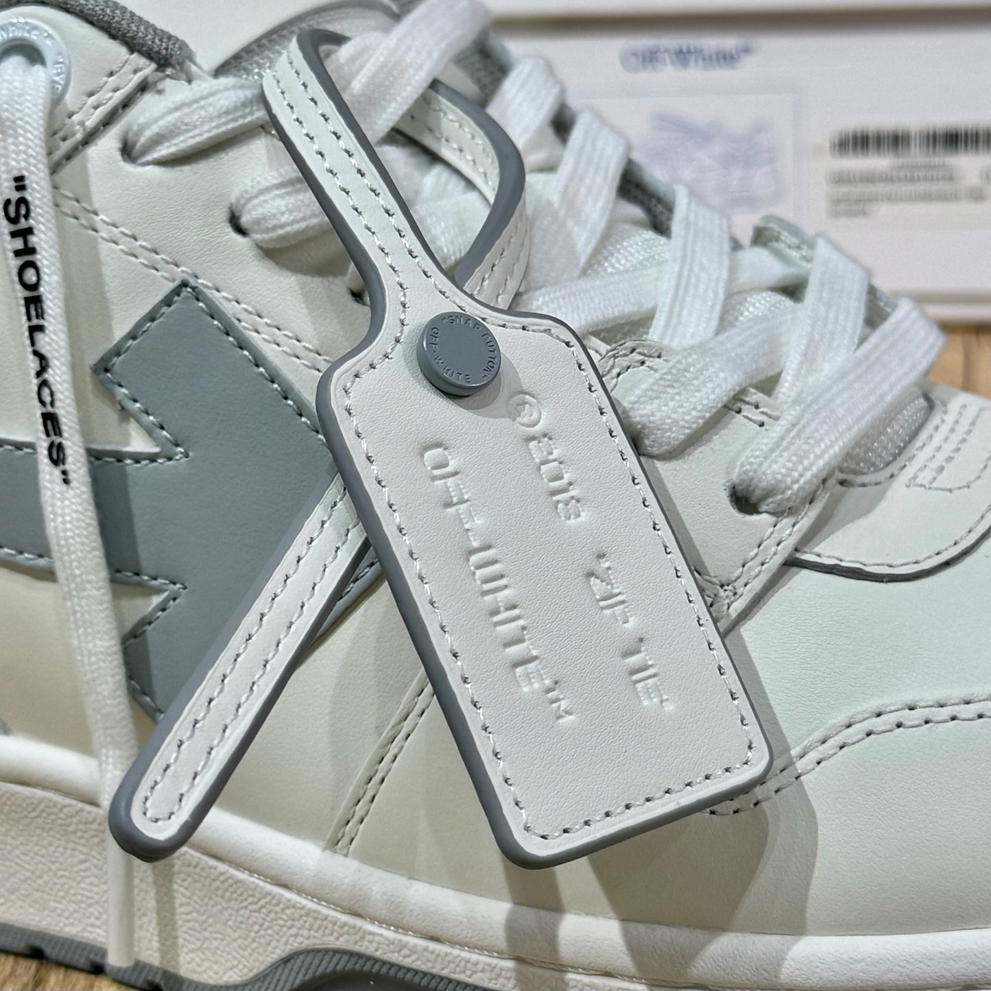 Off White Out Of Office - White & Grey